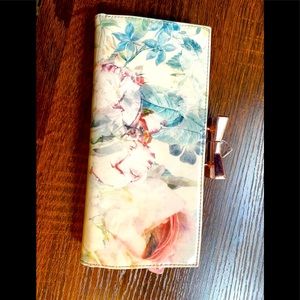 Ted baker wallet